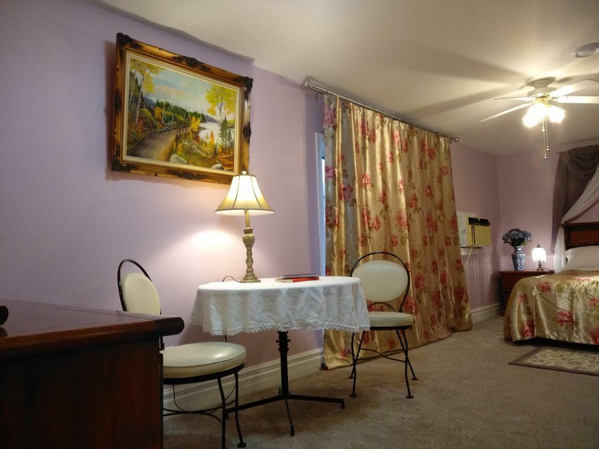 Angel Hideaway * Niagara Falls